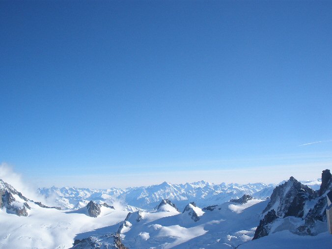 Arete des Cosmiques 48.jpg - La tour Ronde � droite